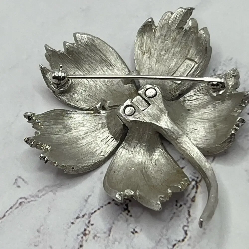 Trifari vintage pin